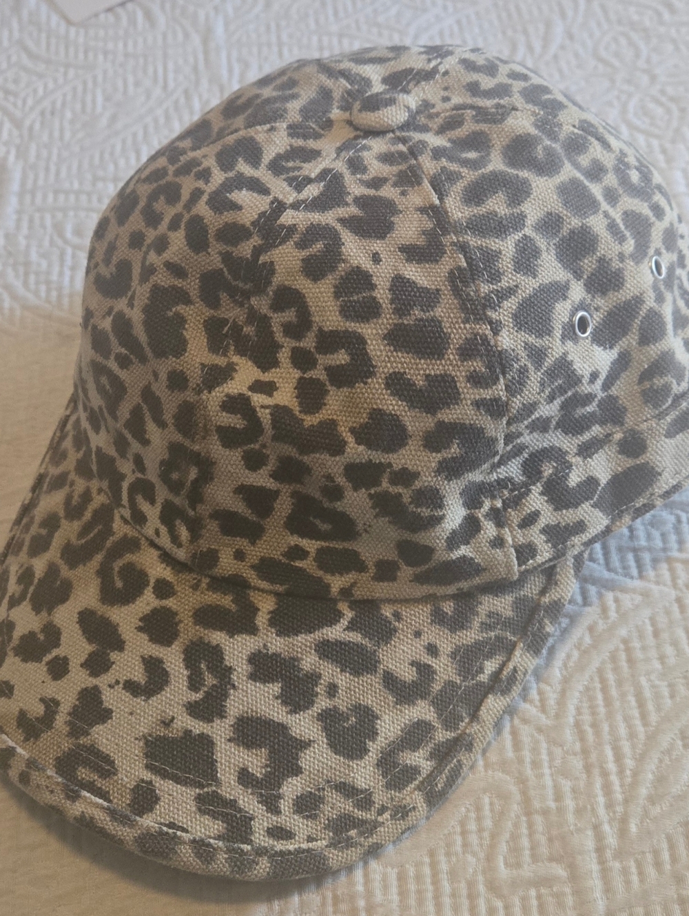 Hat Attack tan cap with navy label - Picture 2 of 6